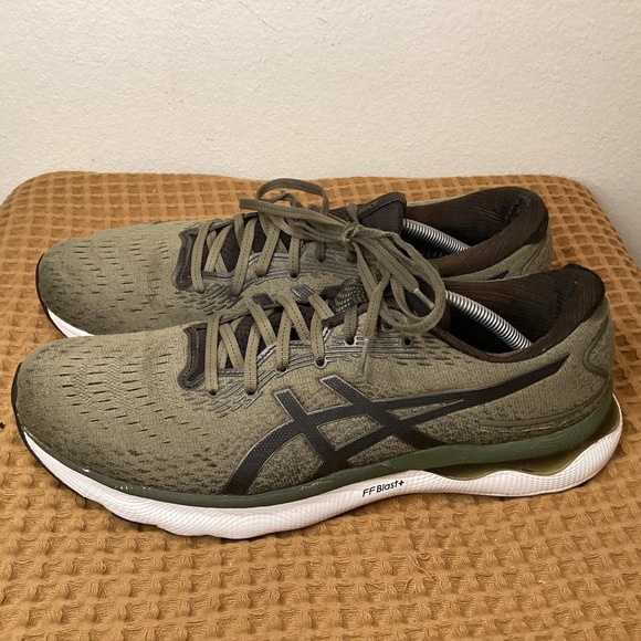 ASICS GEL-Nimbus 24 Men's Sz 12 Running Shoes Olive Green Sneakers - Picture 1 of 9